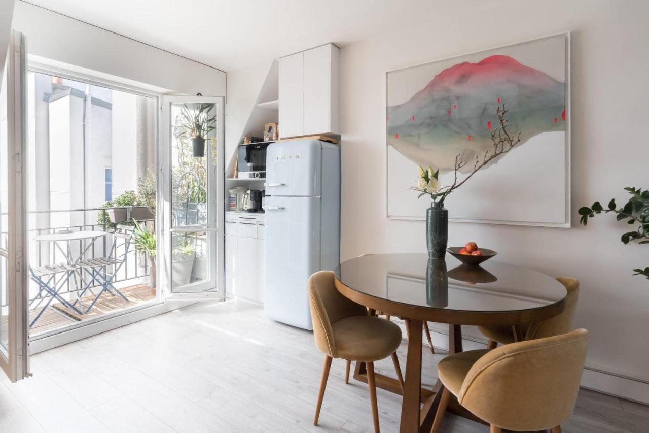 Bright And Homely 1 Bedroom Rooftop Apartment In The Marais In 파리 외부 사진